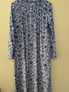 Aria Collection Light Blue Floral Fleece Nightgown